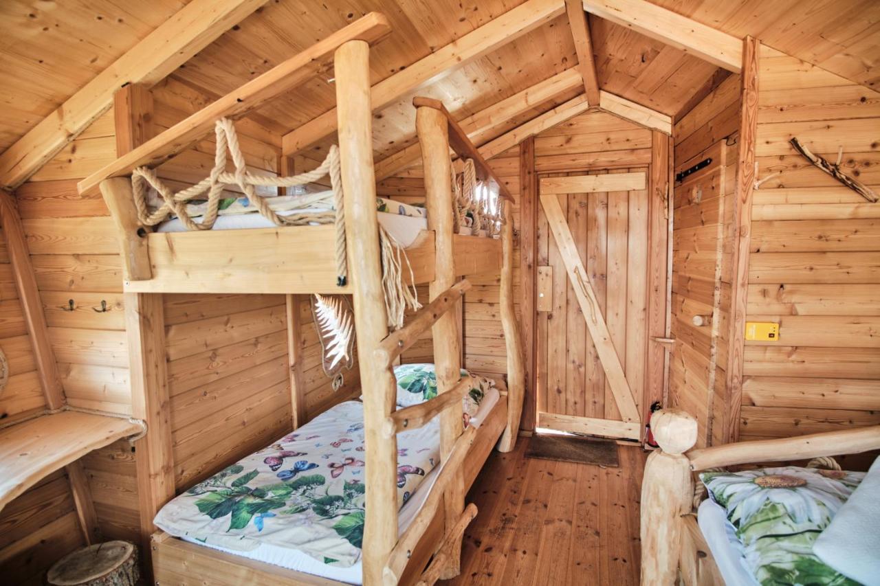Treehouse Kremilek Villa Jesenice  Kültér fotó