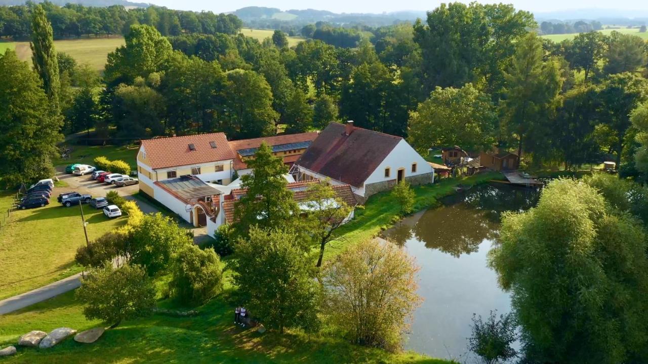 Treehouse Kremilek Villa Jesenice  Kültér fotó