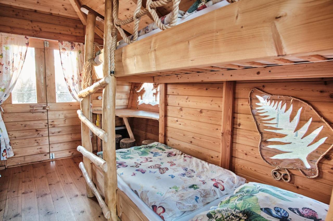 Treehouse Kremilek Villa Jesenice  Kültér fotó